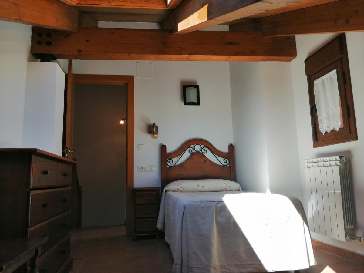 Apartamentos Mobison Salinas de Bielsa Exteriör bild