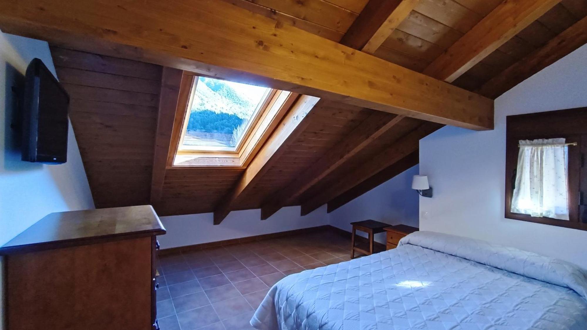 Apartamentos Mobison Salinas de Bielsa Exteriör bild